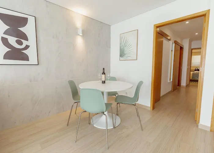 Stylish With Terrace By Hosty *