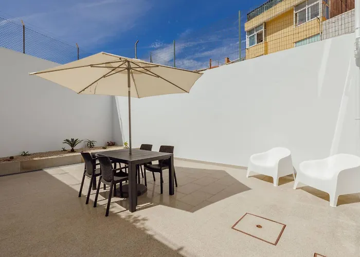 דירה Stylish With Terrace By Hosty פורטו