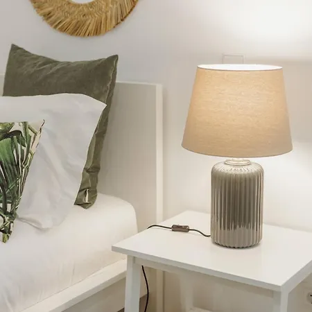 Apartment Stylish With Terrace By Hosty *