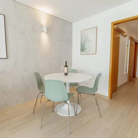 Stylish With Terrace By Hosty *