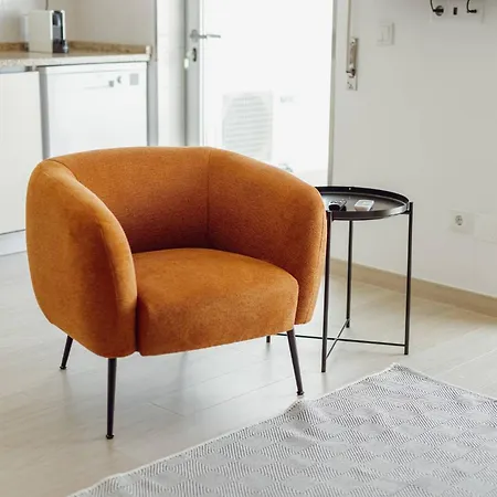 Daire Stylish With Terrace By Hosty *