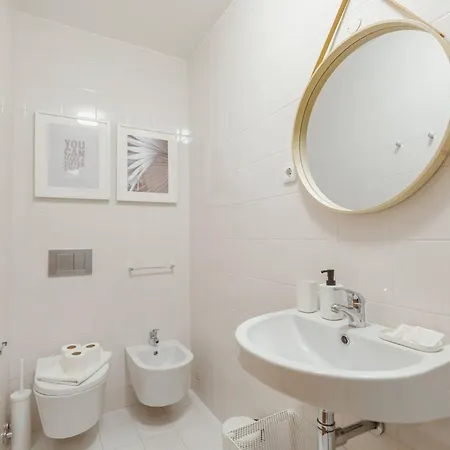 Stylish With Terrace By Hosty * Porto